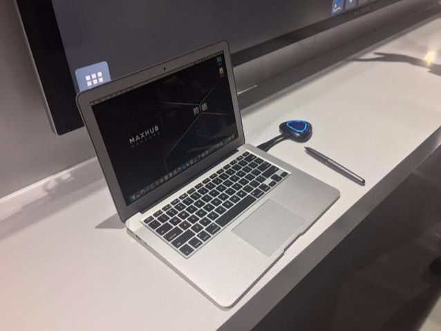 MAXHUB使用无线传屏器时候，只传屏图像吗？