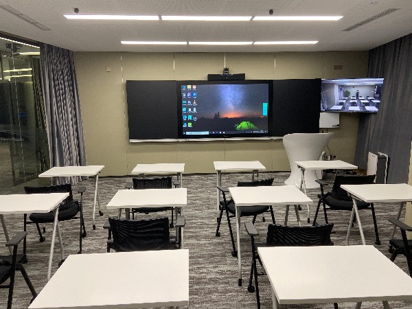 双师课堂授课端、听课端需要哪些设备？多少钱？